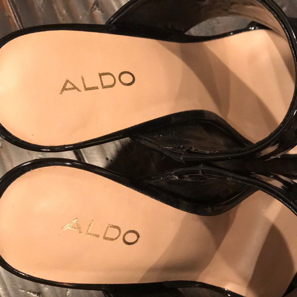 ALDO BLACK HEELS. Feels very lightweight to wear. - Picture 6 of 8